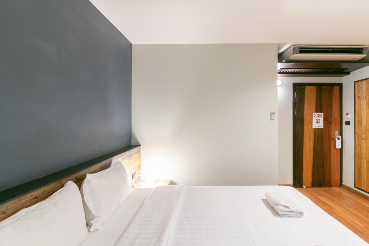 Zleepmotion Bangkok Hostel Buitenkant foto