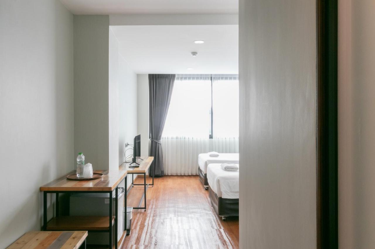 Zleepmotion Bangkok Hostel Buitenkant foto